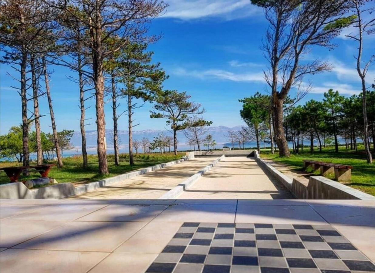 Apartment Tommy Privlaka  Ngoại thất bức ảnh